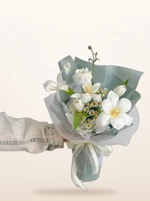 Bó Hoa Trắng Mini Tinh Tế